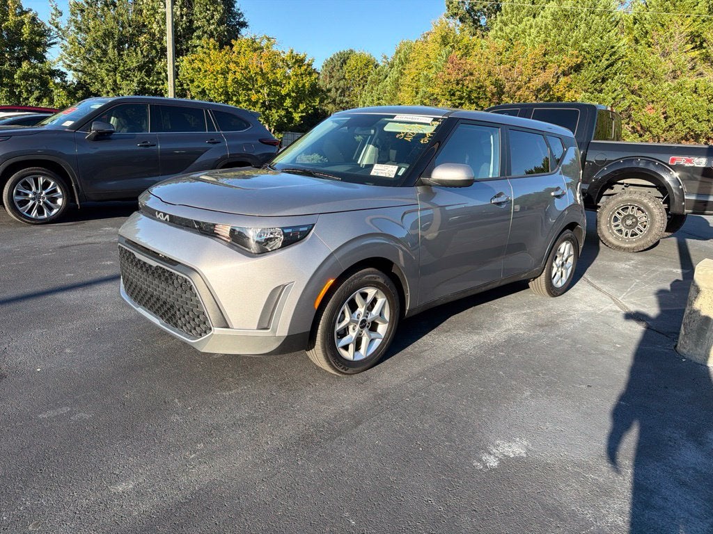 2025 Kia Soul Base