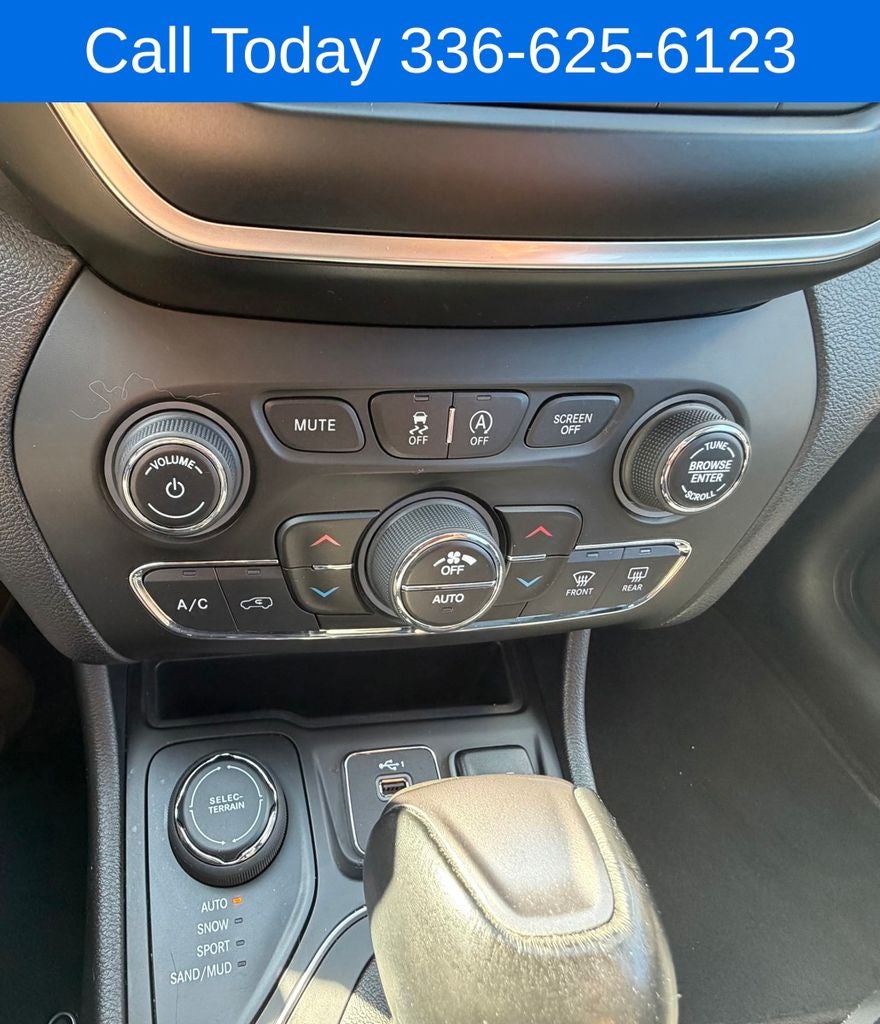 2021 Jeep Cherokee Latitude Lux