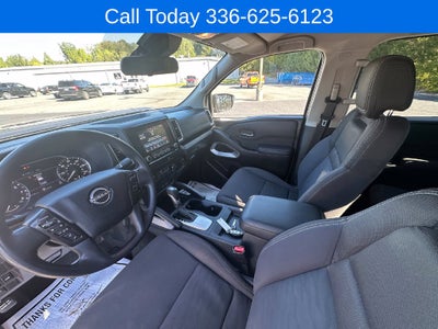 2022 Nissan Frontier SV