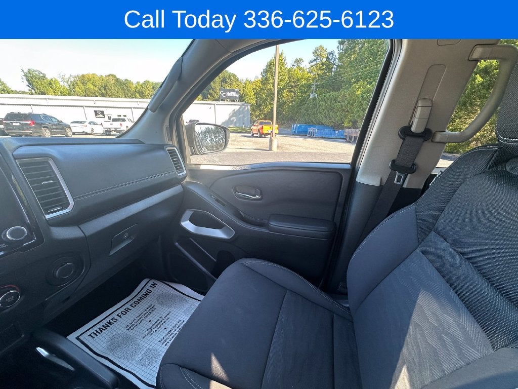 2022 Nissan Frontier SV