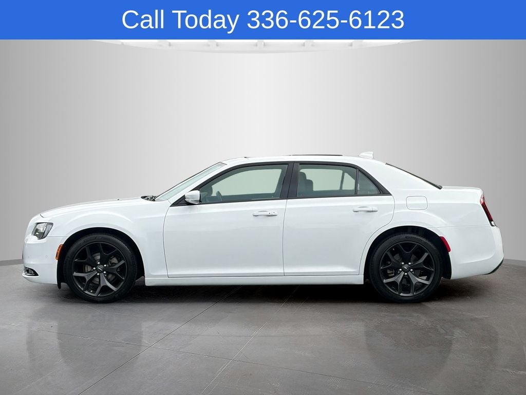 2022 Chrysler 300 S