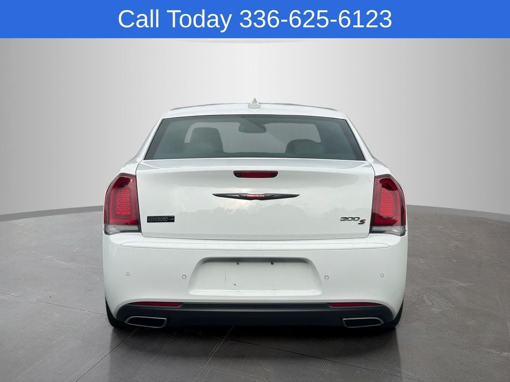 2022 Chrysler 300 S