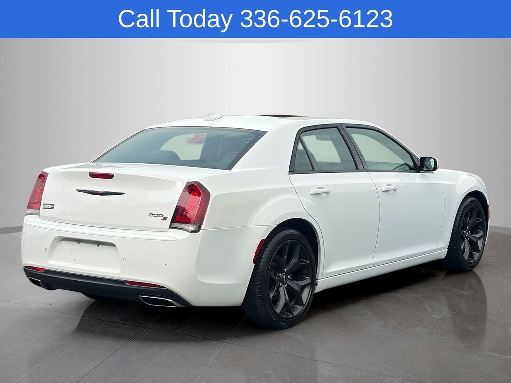 2022 Chrysler 300 S