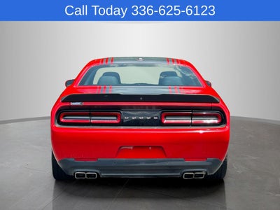 2016 Dodge Challenger R/T Shaker