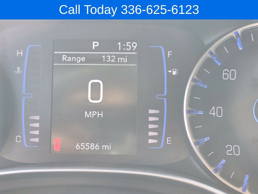 2023 Chrysler Voyager LX