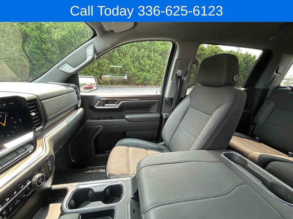2024 Chevrolet Silverado 1500 LT LT1