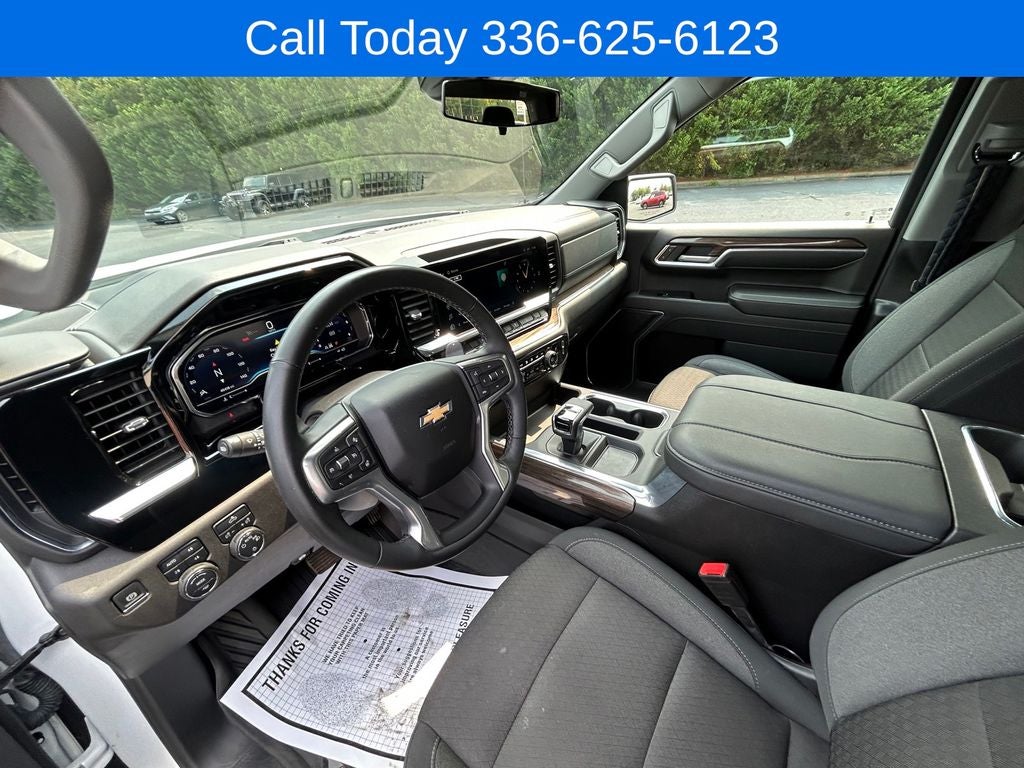 2024 Chevrolet Silverado 1500 LT LT1