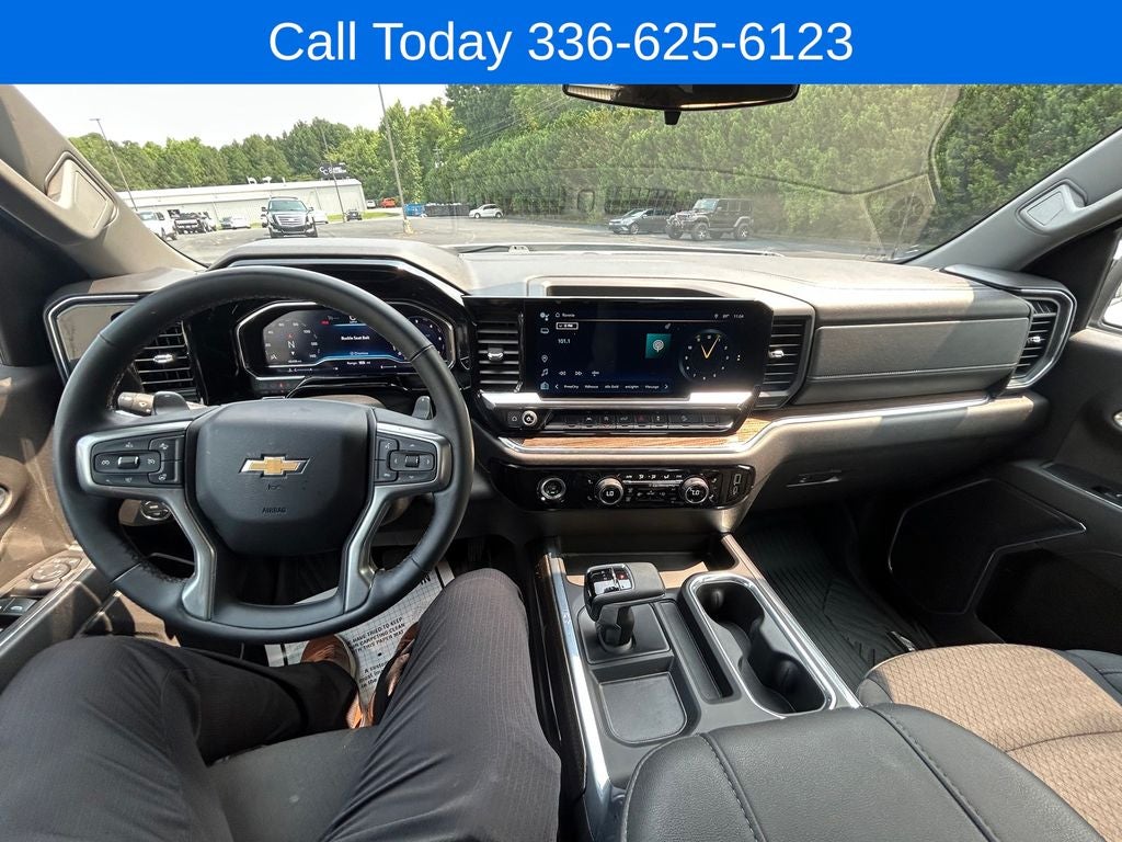 2024 Chevrolet Silverado 1500 LT LT1