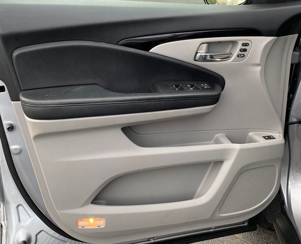 2021 Honda Pilot Touring 7 Passenger