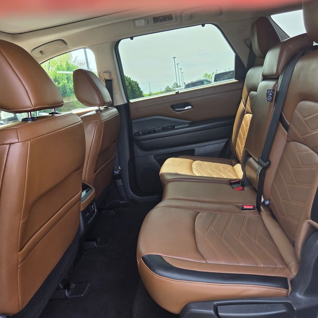 2022 Nissan Pathfinder Platinum