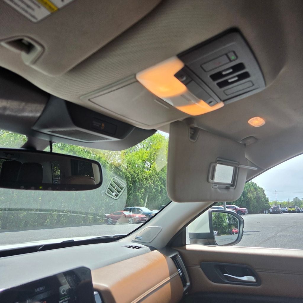 2022 Nissan Pathfinder Platinum