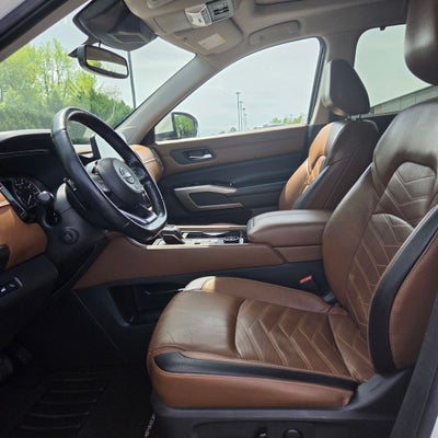 2022 Nissan Pathfinder Platinum
