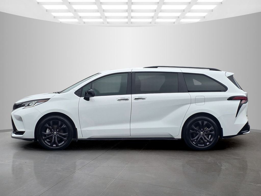 2025 Toyota Sienna XSE 7 Passenger