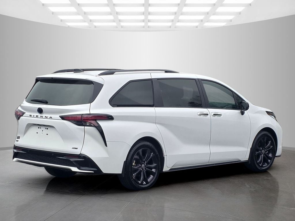 2025 Toyota Sienna XSE 7 Passenger