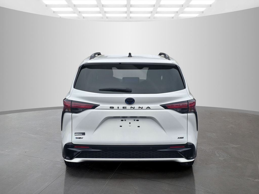 2025 Toyota Sienna XSE 7 Passenger