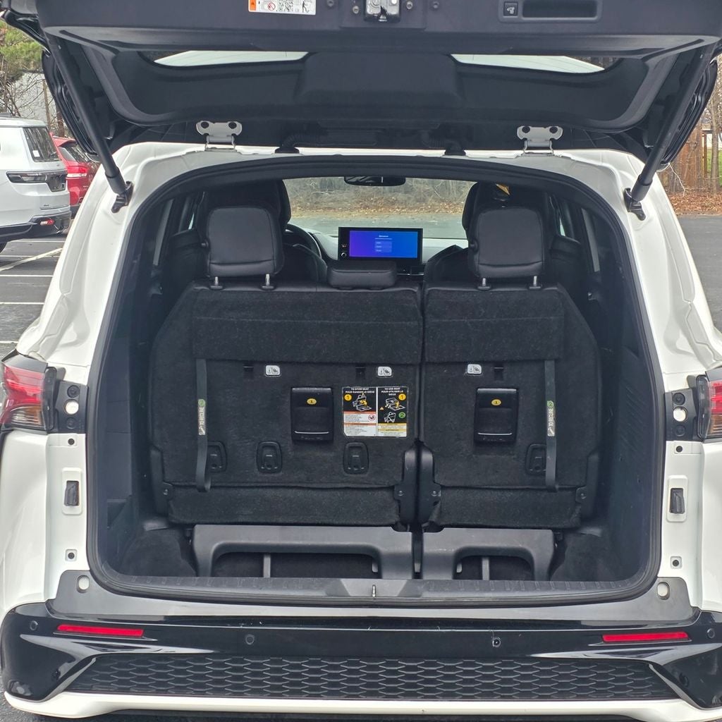 2025 Toyota Sienna XSE 7 Passenger
