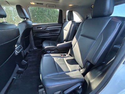 2018 Toyota Highlander Base