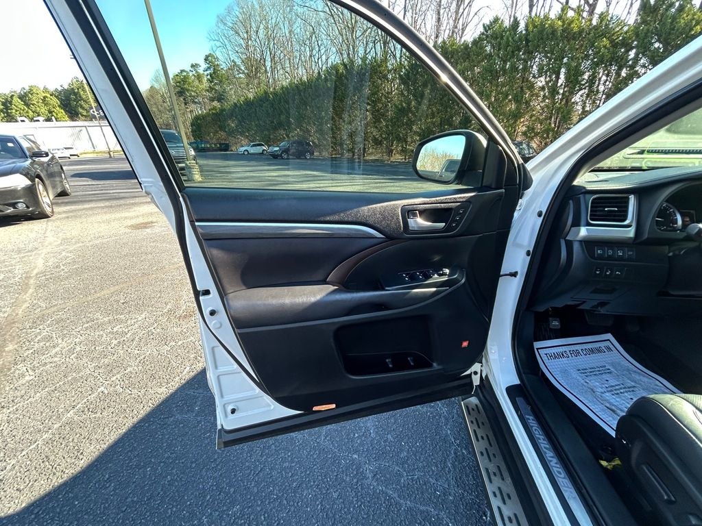 2018 Toyota Highlander Base