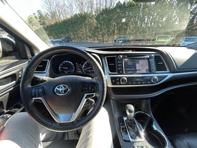 2018 Toyota Highlander Base