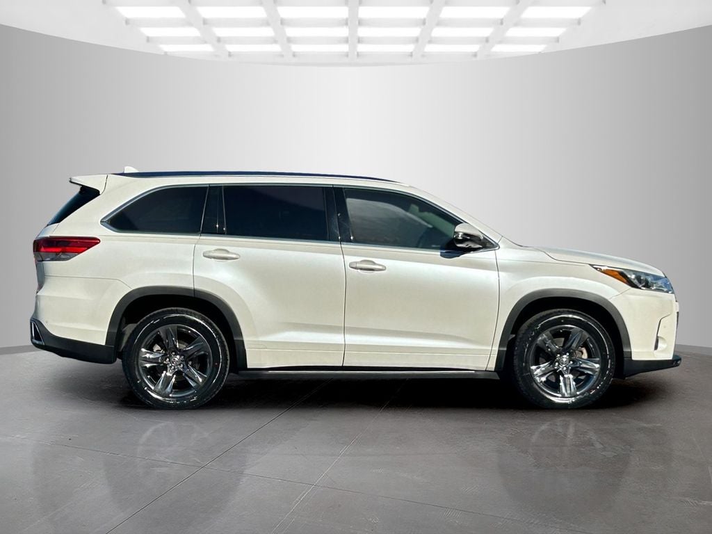 2018 Toyota Highlander Base