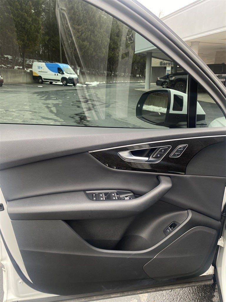 2022 Audi Q7 55 Premium quattro