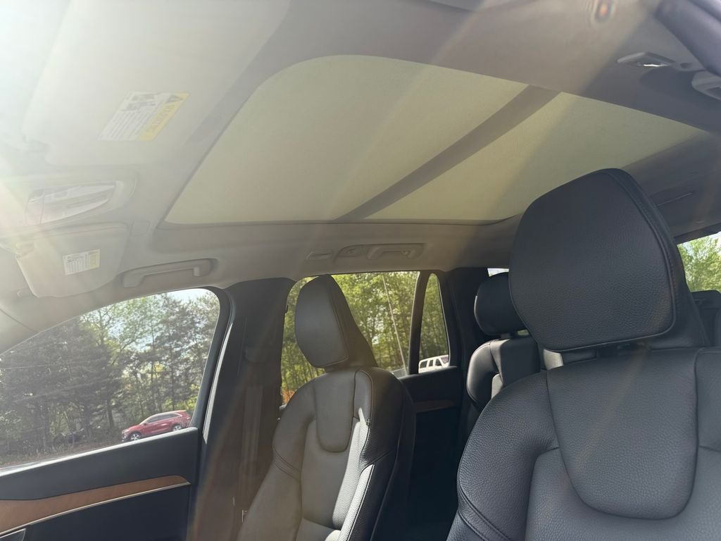 2023 Volvo XC90 Recharge Plug-In Hybrid T8 Core Bright Theme